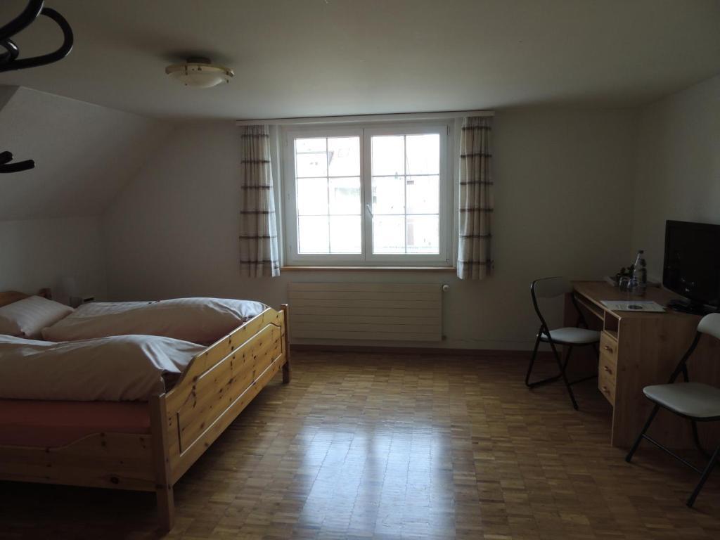 Gasthof Krone Wolfhalden Rom bilde